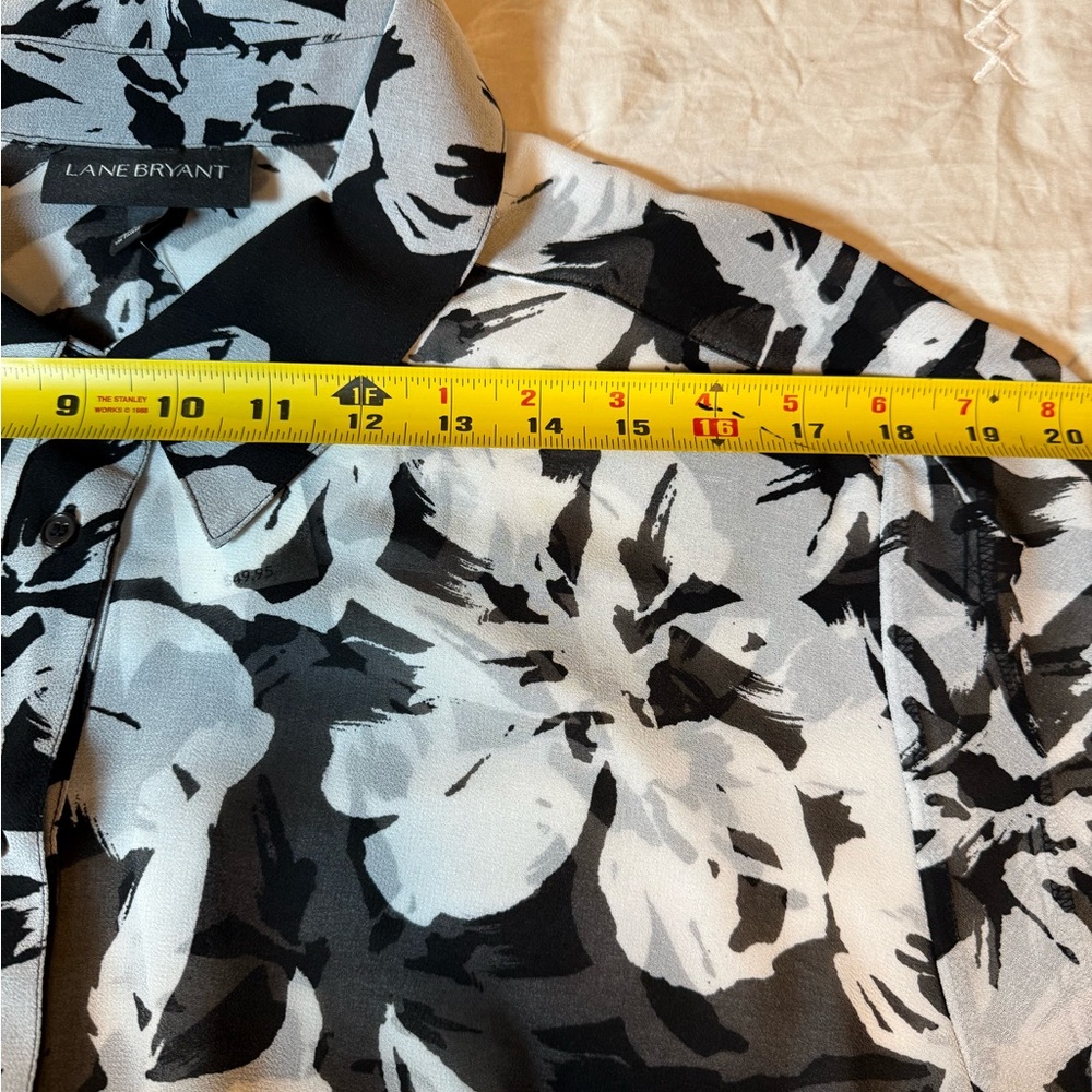 NEW Lane Bryant Silhouette Floral Button Down Shirt Top Sz 22/24 - Picture 7 of 9